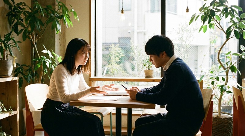 責任を取らない男性のイメージ写真