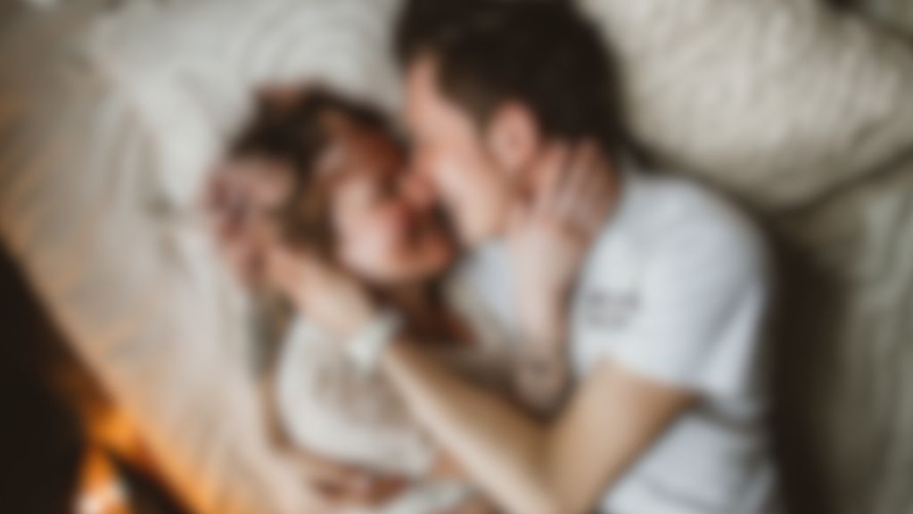 女性は「頭で判断する前に感情や雰囲気で動くことがある」のイメージ写真