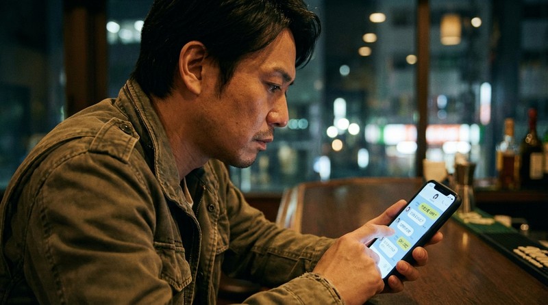 すぐに日程を決めているシーンのイメージ写真